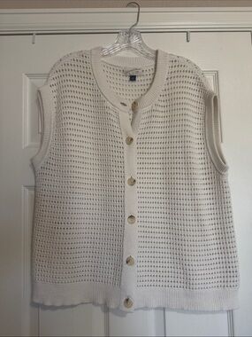 Universal Thread Cream Open-Knit Button Front Sweater Vest